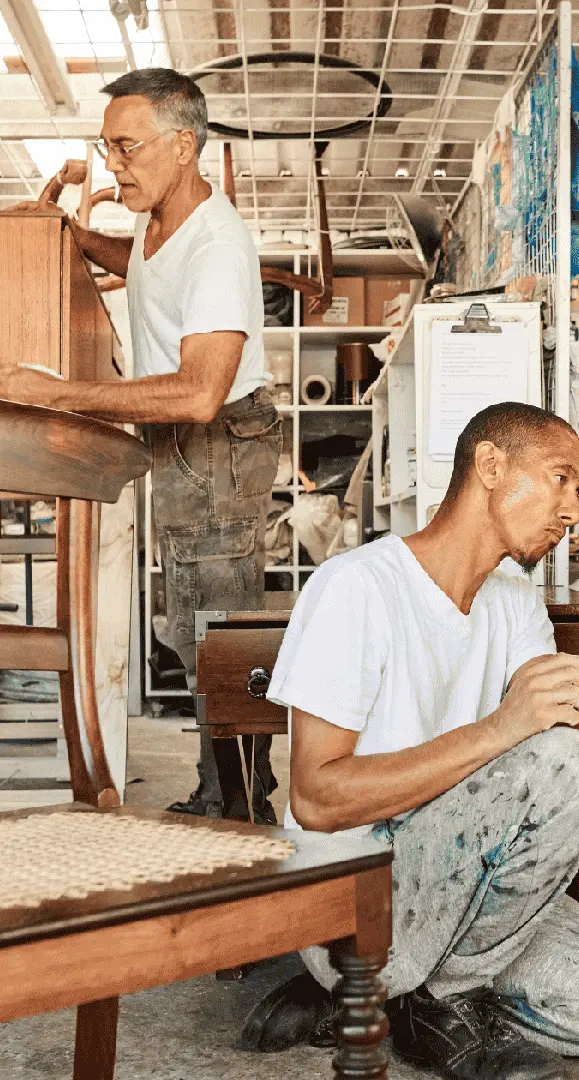 Atelier de réparation mobilier et couture chez Ezytail